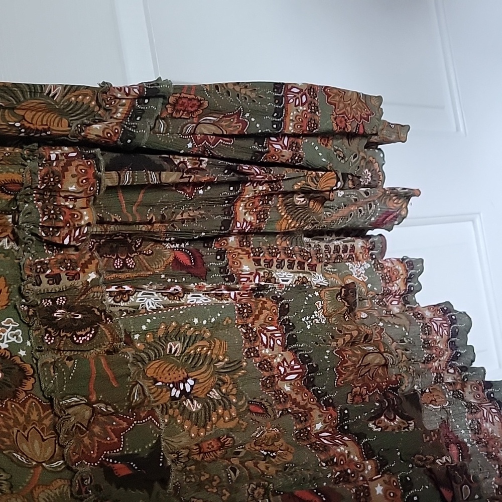 FARM Rio Green Paisley High-Low Ruffle Dress - Picture 5 of 10